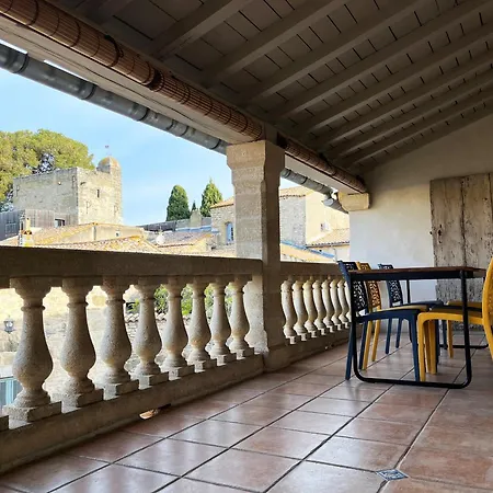 Appartement Face Au Château De Montaren, à 5 Min D'uzès