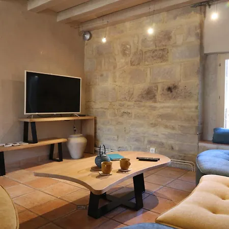 2 Balcon Provencal Face Au Chateau De Montaren, A 5 Min D'uzes Apartment *