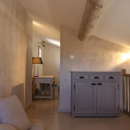 2 Balcon Provencal Face Au Chateau De Montaren, A 5 Min D'uzes