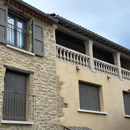 Apartment 2 Balcon Provencal Face Au Chateau De Montaren, A 5 Min D'uzes Montaren-et-Saint-Médiers