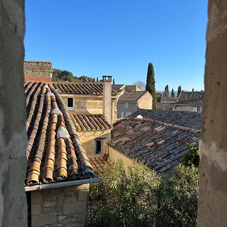 Face Au Château De Montaren, à 5 Min D'uzès Appartement Montaren-et-Saint-Médiers