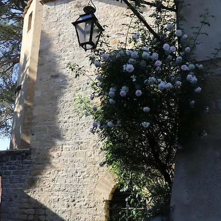 Apartment 2 Balcon Provencal Face Au Chateau De Montaren, A 5 Min D'uzes Montaren-et-Saint-Médiers